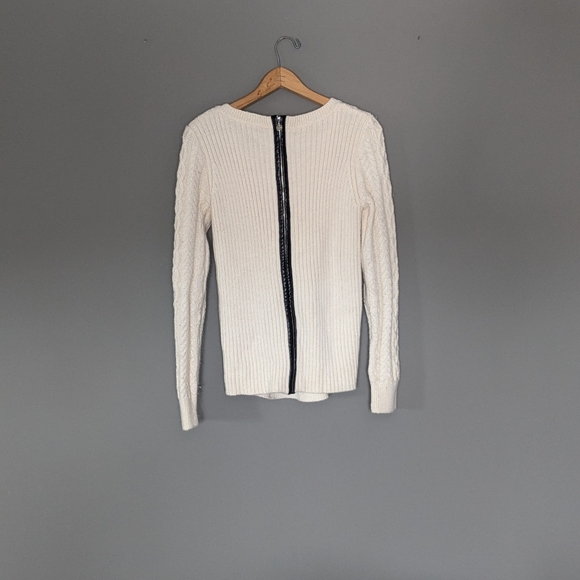 Anne Klein size medium sweater in cream - Picture 2 of 4